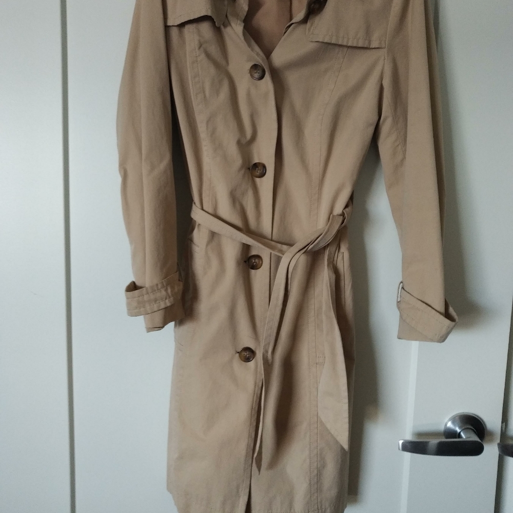 Escada size32 trench coat